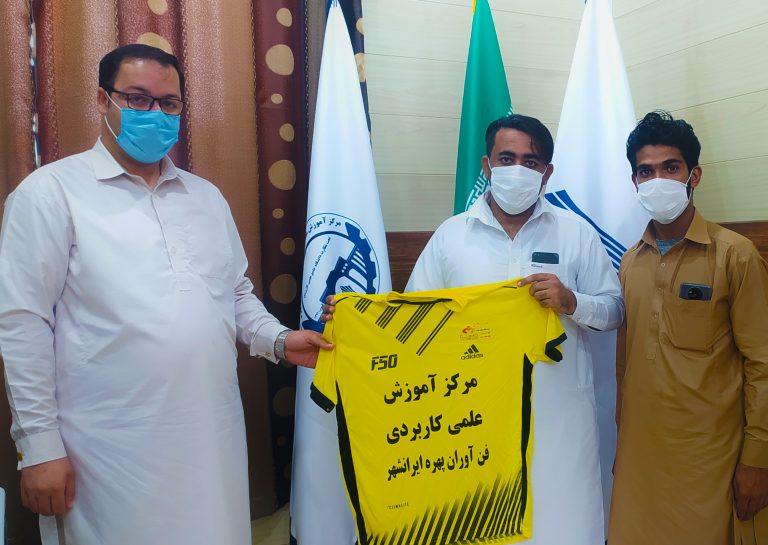 مراسم رونمایی از لباس تیم فوتسال صندوق خیریه میرآباد